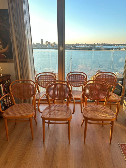 4 sillas Thonet Modelo 215 RF