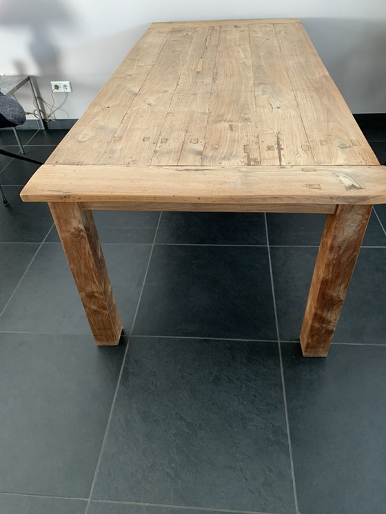 Image 1 of Tafel massief van oude teak. 