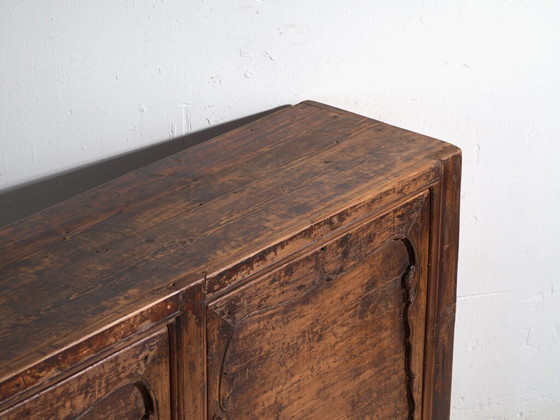 Credenza in pino con due ante e pannelli smerlati – Cina, circa 1950 – Credenze (photo 10 of 40)