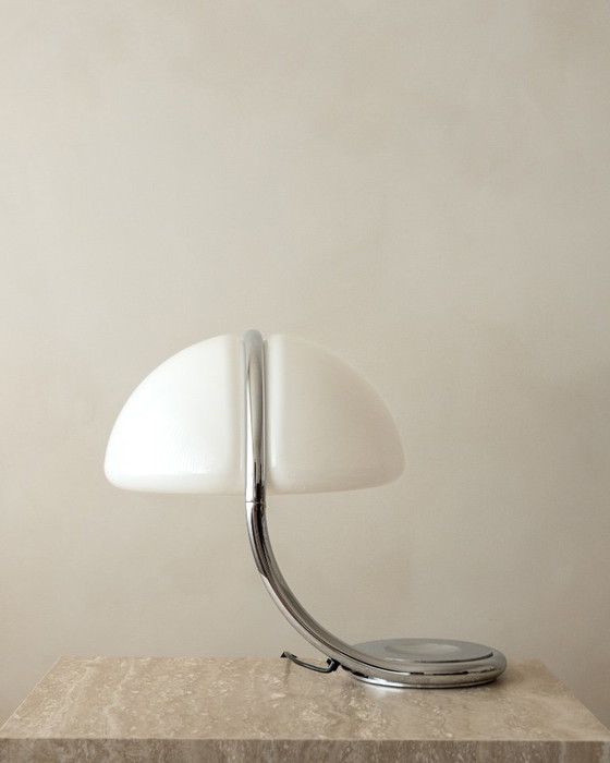 Serpente Model 599 Tischlampe von Elio Martinelli für Martinelli Luce, 1970er Jahre – Tischlampen, Chrome (photo 3 of 24)