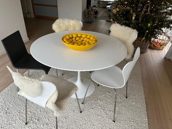 Image 1 of Knoll Saarin Tisch