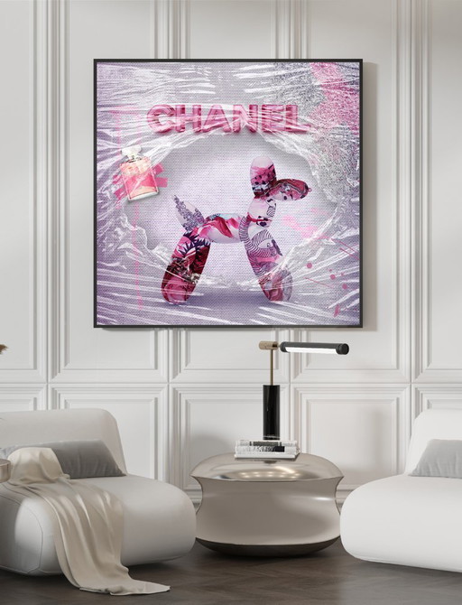 Limitiert: Wrapped Woof – CHANEL Edition | 140x140 cm | 2025 (Ori, 1983)