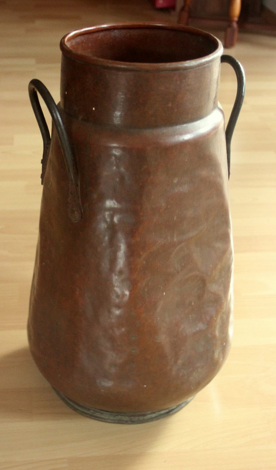 Image 1 of Portaombrelli in rame martellato anni '70, stile shabby chic con manici in metallo