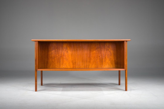Image 1 of Scrivania Boomerang in teak danese di IMHA Mobelfabrik