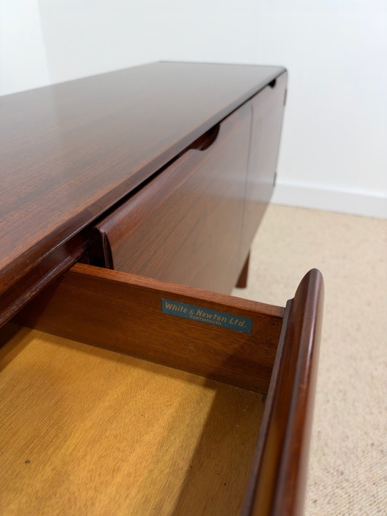 Credenza in palissandro White & Newton – anni '60 – Credenze, Legno (photo 8 of 11)
