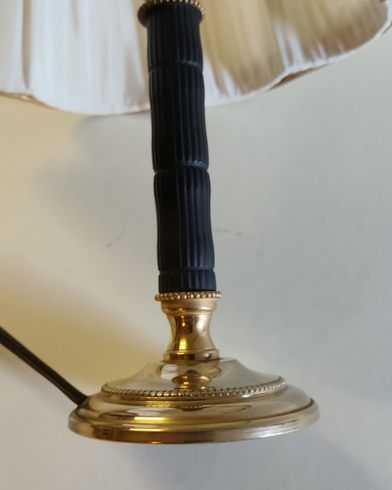Lampe à poser en laiton et bakélite - mid.XXeme, Doré (photo 10 sur 10)