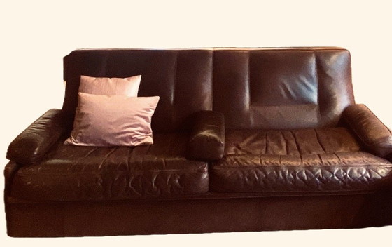 Unieke Vintage Design Salon (1980) – 2x Royale 3-Zits & Poef in High-End Nubuck Leder – 3-5 zitsbanken (photo 3 of 10)