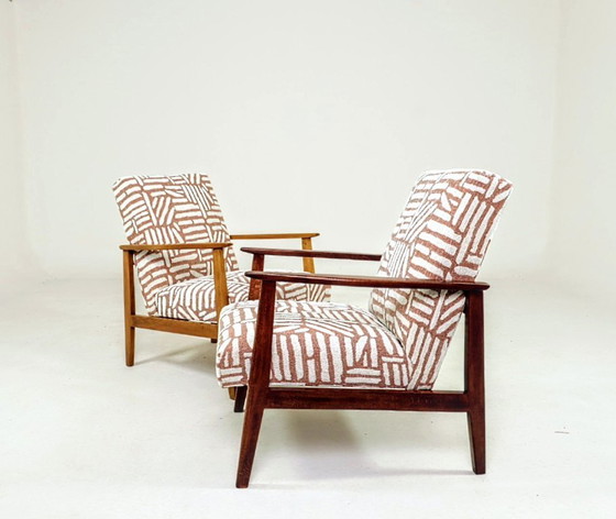 Image 1 of Mid-century moderne loungestoel met etnische jacquardafwerking, 1970