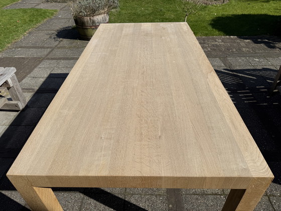 Image 1 of Solid oak dining table