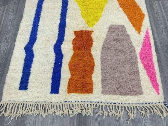 Image 1 of Tapis berbère en laine naturelle tissé main traditionnelle taille 150/250 cm