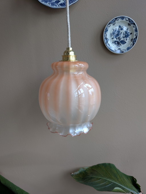 Lámpara colgante vintage única hecha de hermoso cristal.