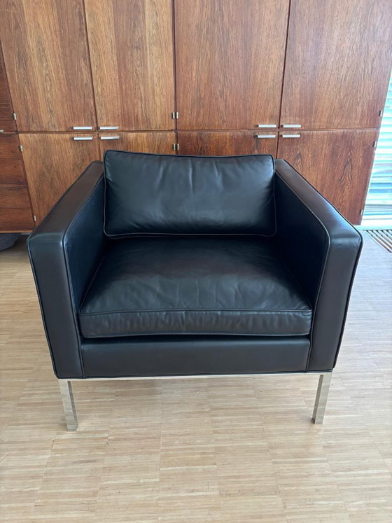 Fauteuil Artifort 905 – Leather, Metal (photo 3 of 7)