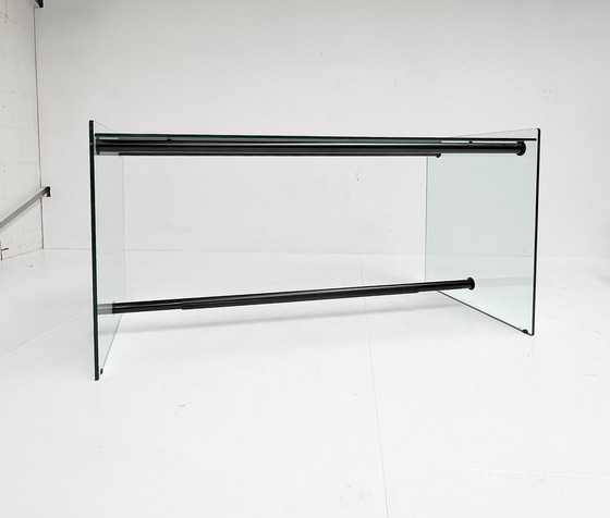 Image 1 of Scrivania in vetro di design larga 152 cm, anni &#39;80