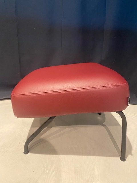 Image 1 of Poltrona Harvink Clip con pouf