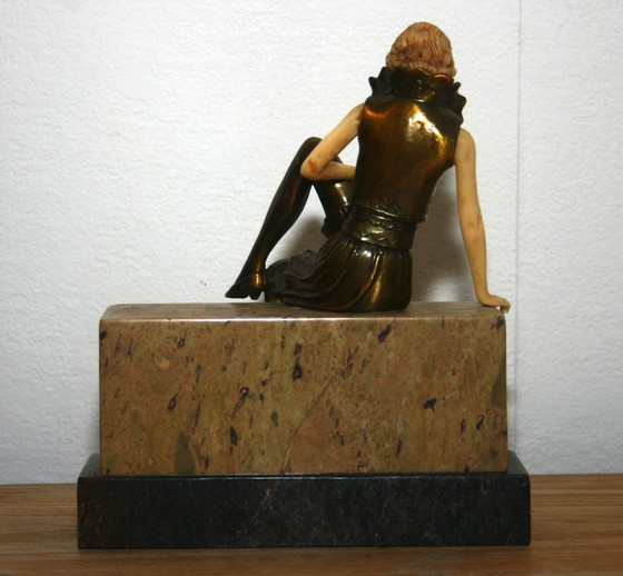 Statuetta in stile Art Déco – Oggetti decorativi, Marble, Metal (photo 3 of 5)