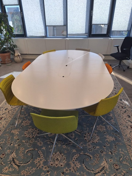 Image 1 of 1x Meeting table