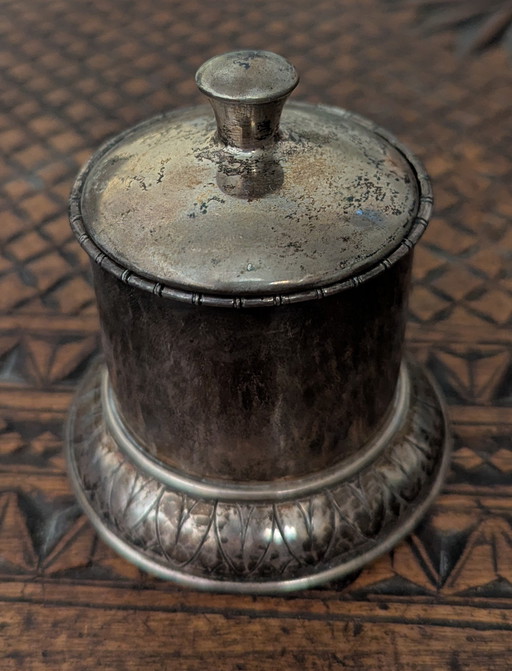 Beautiful antique silver 935 snuff box with lid - hallmarked

handmade

Company logo Weishaupt (handmade)
