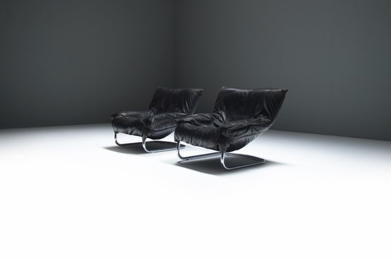 Image 1 of  Very rare black leather cantilever Easy Chairs by Gerard van den Berg - Montis