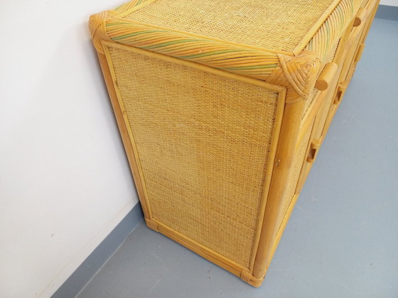 Image 1 of Vintage dressoir/opbergmeubel van rotan en gevlochten rotan uit de jaren 70.