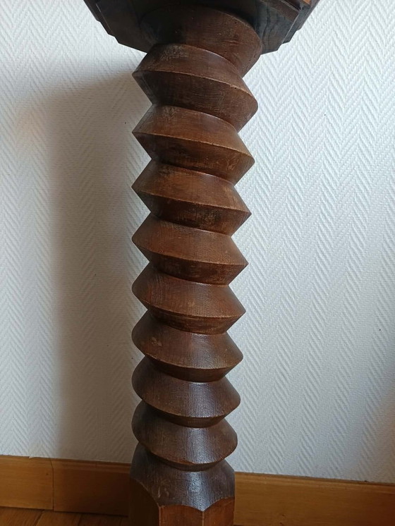 Image 1 of Schroefbare persstandaard van gesneden hout