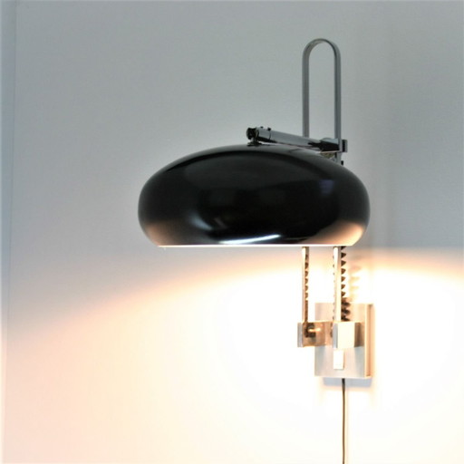 Lampada da parete pesante in stile Bauhaus, nera e cromata, anni '70/'80