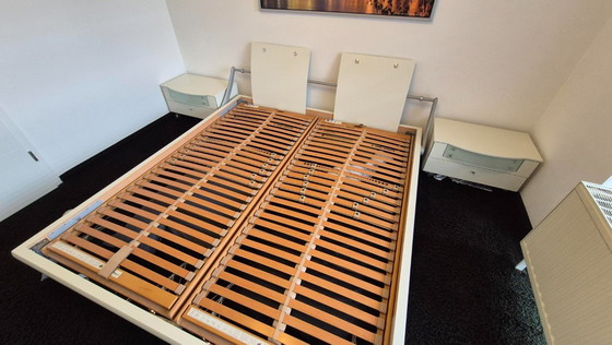 Image 1 of Hülsta Fancy "Skid Bed" Hout Wit met 2 Nachtkastjes