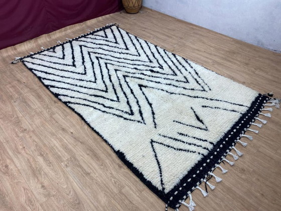 Image 1 of Moroccan artisan rug 250cmx150cm 