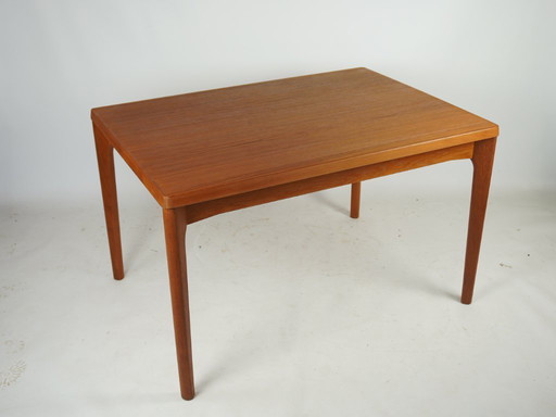 Teak dining table by Henning Kjærnulf for Vejle Stølefabrik, 1960s