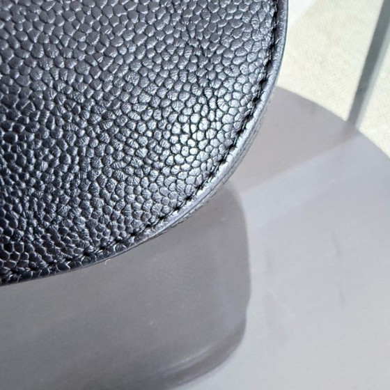 Image 1 of Chanel Coco Curve Cuba - Caviar Medium Negro con herrajes dorados