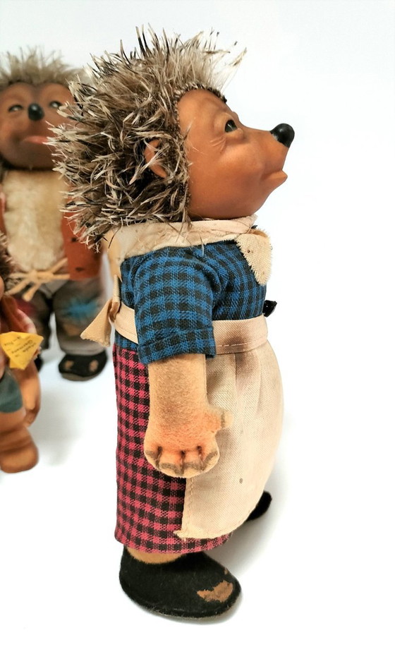 Image 1 of hedgehog family by Steiff