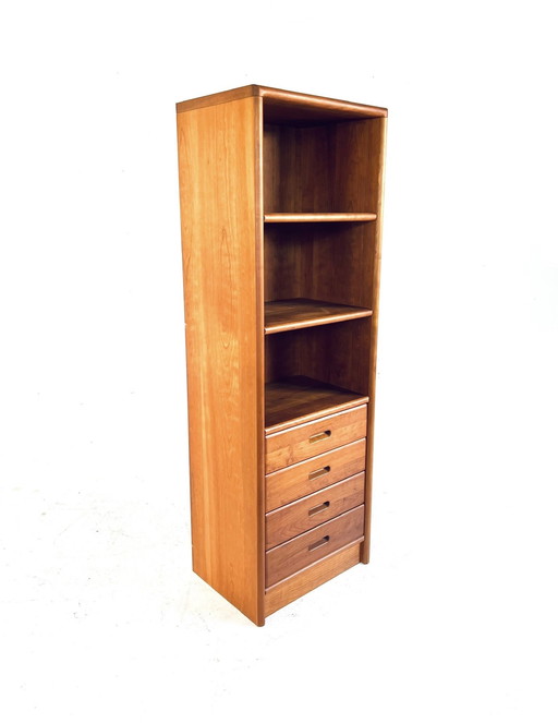 Vintage teak bookcase, Dyrlund '70s