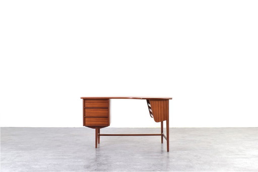 Bureau danois en teck en forme de rein, Mid Century, années 1960.
