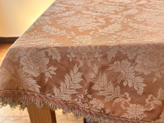 Image 1 of Tischdecke aus Seidendamast 19.