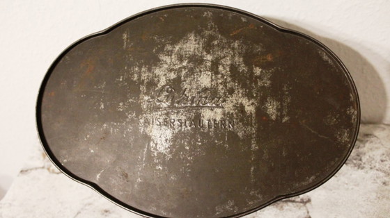 Image 1 of Zeer oude en grote blikken doos, circa 1900, snoepfabriek Lutrina, Kaiserslautern