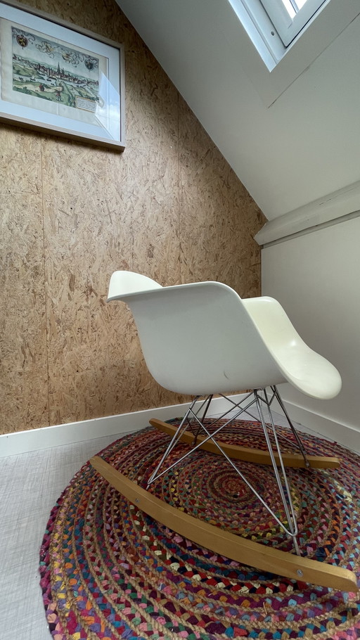 Vitra Rar schommelstoel