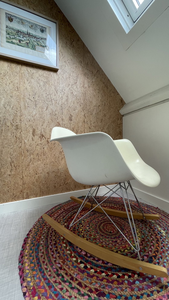 Image 1 of Vitra Rar schommelstoel