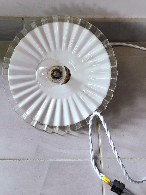 Image 1 of Suspension en Opaline Plissée 1950