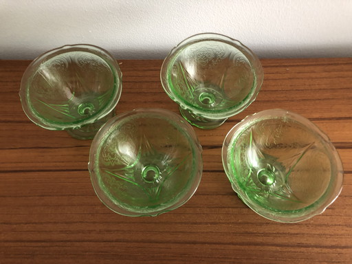4x oude vintage annagroen uranium glas ijscoupes