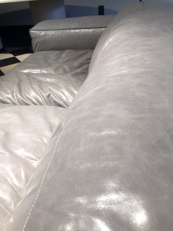 Image 1 of JE T'ATTENDS Sofa von Gio Pagani – Handgefertigtes italienisches Designersofa aus Premiumleder