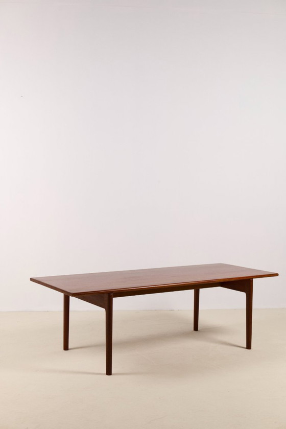 Image 1 of Table basse Hans Wegner AT-15 en teck massif et chêne pour Andreas Tuck