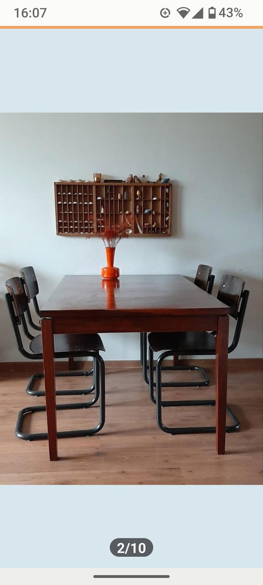 Belle table à manger en palissandre