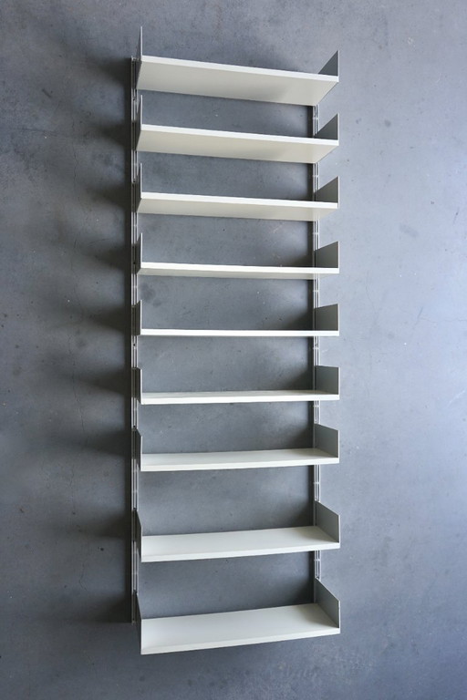 Estantería de pared modelo 606 de Dieter Rams para Vitsoe. Década de 1960.