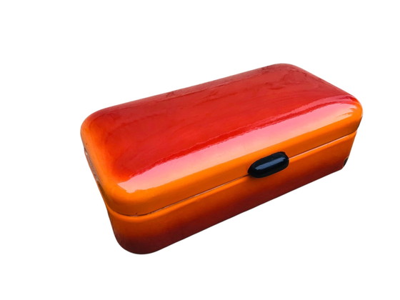 Image 1 of Oranje vintage emaille broodtrommel | metalen midcentury brooddoos
