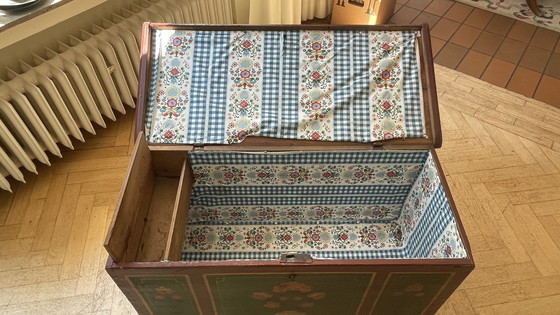 Image 1 of Cassapanca antica dipinta a mano