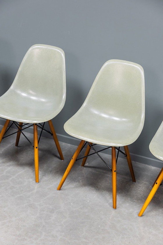 Image 1 of Eames DSW Seafoam Fiberglass stoelen, 6 stuks