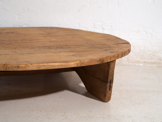 Rustic round cutting board table in solid wood – Central Europe, early 20th century – Coffee tables (photo 25 of 40)