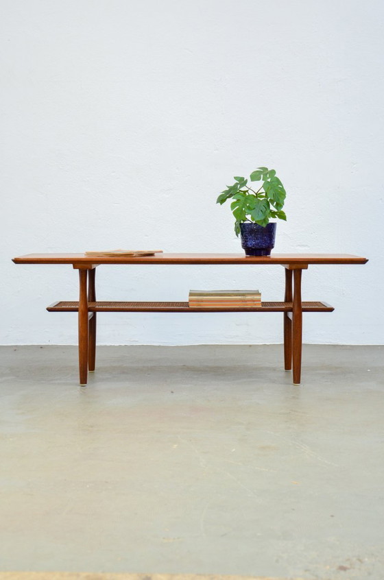 Image 1 of Vintage salontafel, rotan uit het midden van de vorige eeuw, teakhouten plank, Deens, jaren 60