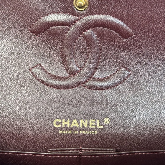 Chanel Classic Flap Medium – Crossbody bags, Calfskin (photo 13 of 16)