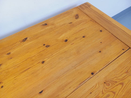 Image 1 of Grote vintage salontafel van massief grenenhout uit de jaren 70/80.