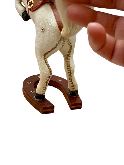 Colección Rara de Arte Ecuestre Miniatura Francés – Caballo Encabritado en Moleskine Gofrada (Mediados del (photo 9 of 27)